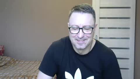 Snapshot of harrysnake chatting on 12.30.24 HarrySnake online show from 12.30.24