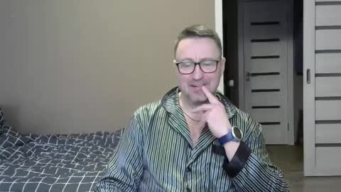 Snapshot of harrysnake chatting on 02.10.25 HarrySnake online show from 02.10.25