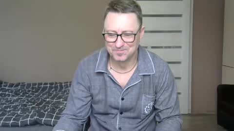 Snapshot of harrysnake chatting on 02.16.25 HarrySnake online show from 02.16.25