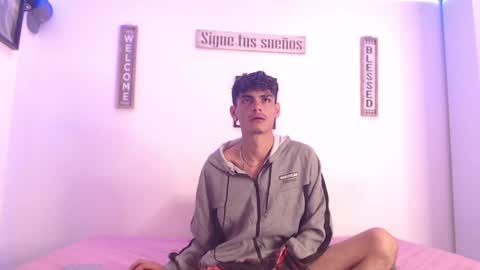 Snapshot of harrythomson1 chatting on 12.19.24 harry thomson online show from 12.19.24