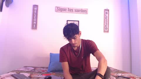 Snapshot of harrythomson1 chatting on 01.12.25 harry thomson online show from 01.12.25