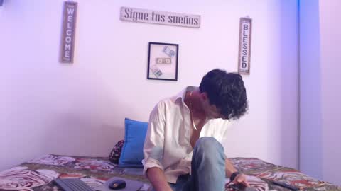 Snapshot of harrythomson1 chatting on 01.22.25 harry thomson online show from 01.22.25