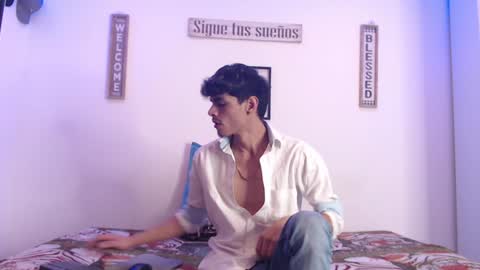 Snapshot of harrythomson1 chatting on 01.22.25 harry thomson online show from 01.22.25