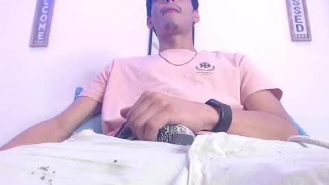 Snapshot of harrythomson1 chatting on 02.19.25 harry thomson online show from 02.19.25