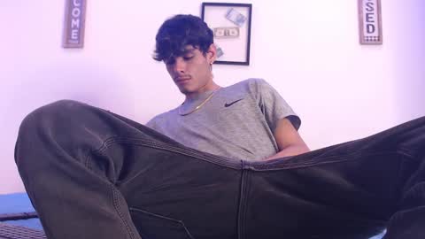 Snapshot of harrythomson1 chatting on 03.10.25 harry thomson online show from 03.10.25