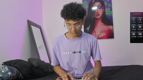 Snapshot of harrytwink18 chatting on 01.28.25 HARRY online show from 01.28.25