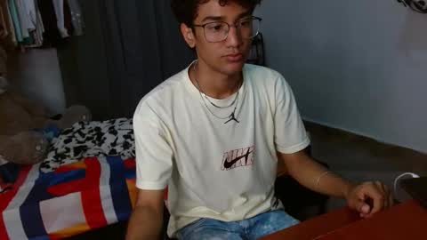 Snapshot of harrytwink18 chatting on 02.16.26 HARRY online show from 02.16.26