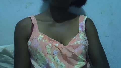 Snapshot of harysette chatting on 12.22.24 harysette online show from 12.22.24