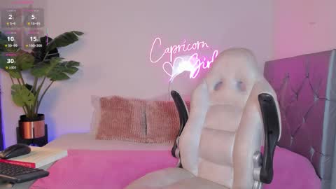 Snapshot of hasbella_saenz1 chatting on 03.17.26 s online show from 03.17.26