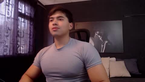 hat_guy01 online show from 02.20.26