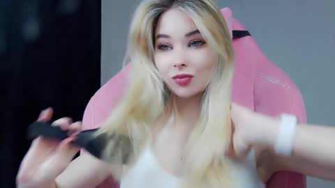 Anna online show from 12.23.25