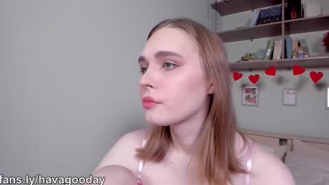 Snapshot of havagooday chatting on 02.14.26 Mia online show from 02.14.26