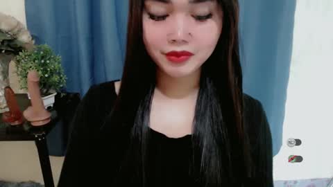 Snapshot of haylee_slut chatting on 01.01.25 haylee online show from 01.01.25