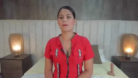 Snapshot of hayli_monroee chatting on 06.17.26 Hayli online show from 06.17.26