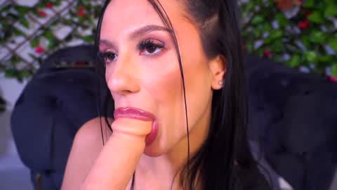 Haylie online show from 12.21.24