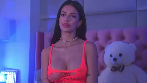 Haylie online show from 10.11.25