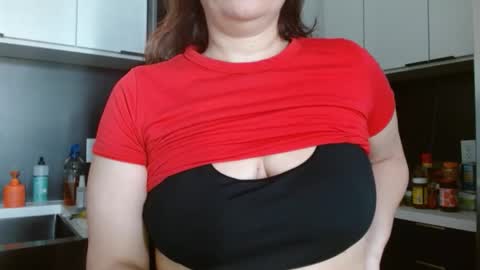 Hazel online show from 10.11.25