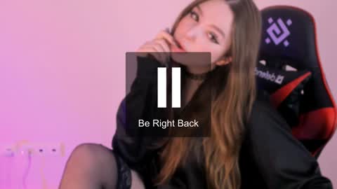 Hazel online show from 03.11.25