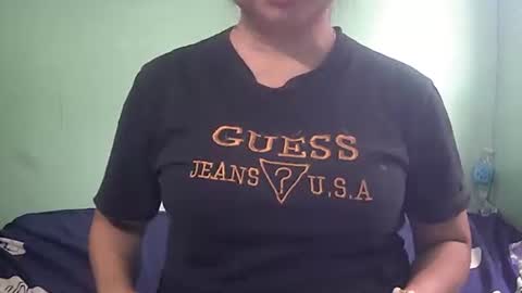 Snapshot of hazeldhane chatting on 10.29.25 hazeldhane online show from 10.29.25