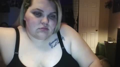 Hazeleyez97 online show from 09.09.25