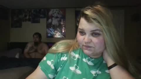 Hazeleyez97 online show from 09.14.25