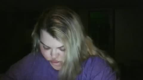 Hazeleyez97 online show from 09.25.25