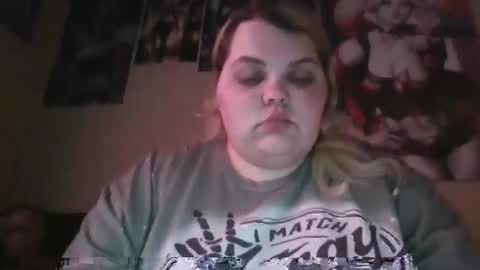 Hazeleyez97 online show from 09.27.25