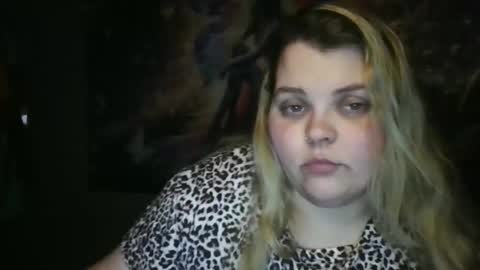 Hazeleyez97 online show from 11.25.25