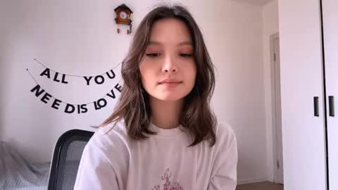 Snapshot of hazelhartshorn chatting on 04.29.26 Kira online show from 04.29.26