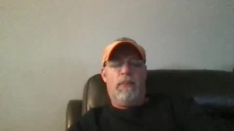 Snapshot of hdeuce22 chatting on 12.17.24 Hdeuce22 online show from 12.17.24