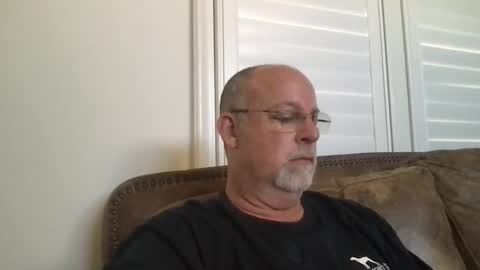 Snapshot of hdeuce22 chatting on 10.15.25 Hdeuce22 online show from 10.15.25