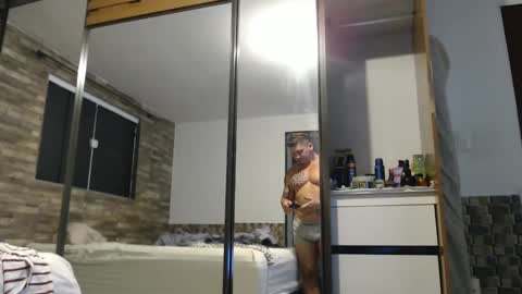 Snapshot of healedcarioca chatting on 12.20.24 Brazilian bigdick online show from 12.20.24