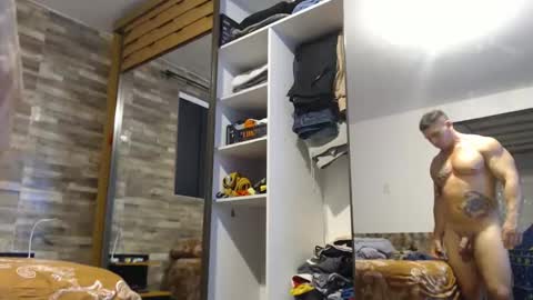 Snapshot of healedcarioca chatting on 12.28.24 Brazilian bigdick online show from 12.28.24