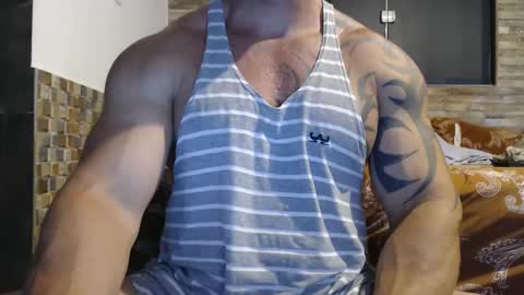 Snapshot of healedcarioca chatting on 01.10.25 Brazilian bigdick online show from 01.10.25