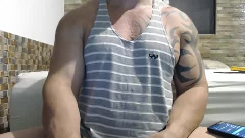 Snapshot of healedcarioca chatting on 10.25.25 Brazilian bigdick online show from 10.25.25