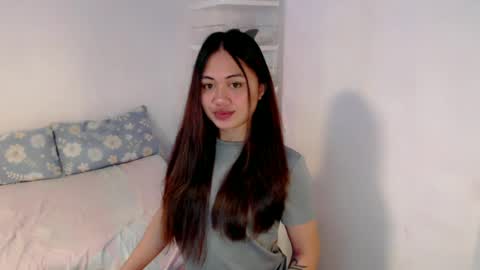 Snapshot of heart_of_asia chatting on 06.18.26 Yoshin online show from 06.18.26