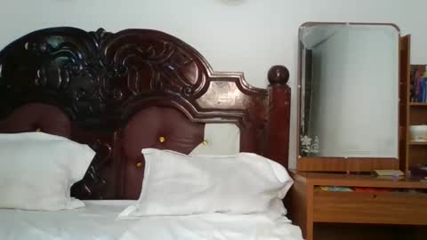 heart_star online show from 09.18.25