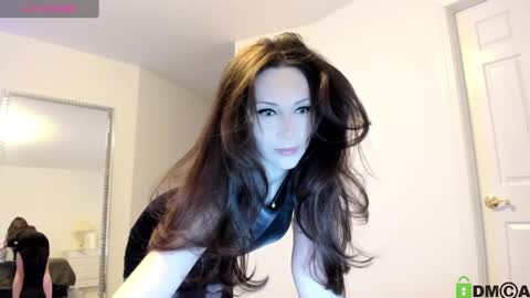 Snapshot of heaveniabb chatting on 02.14.25 Helen online show from 02.14.25