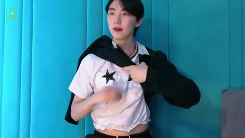 HEEJIN online show from 09.22.25