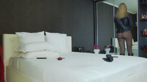 Helen online show from 12.29.24