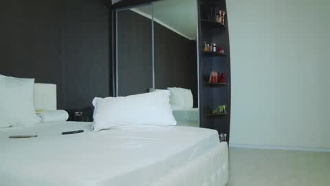 Helen online show from 01.07.25