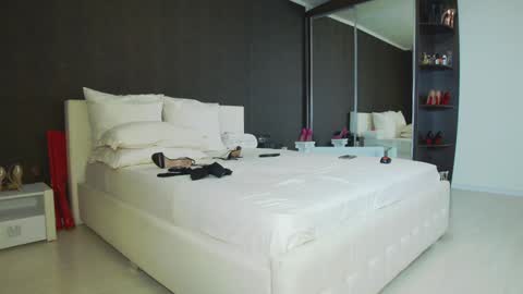 Helen online show from 02.07.25