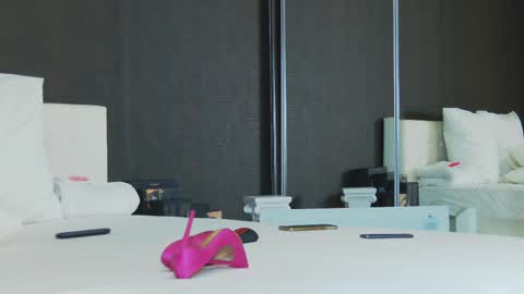 Helen online show from 02.17.25