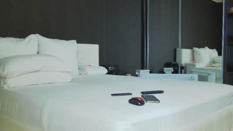 Helen online show from 02.24.25