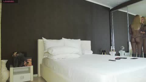 Helen online show from 09.23.25