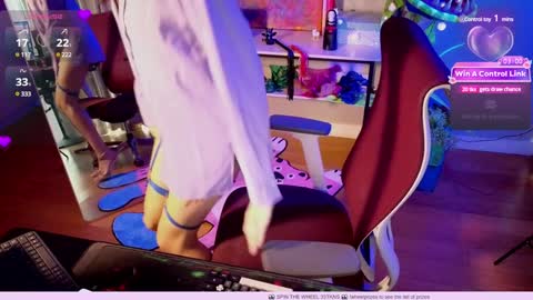 Heidi brunette Foxy red head and Carrie blondie online show from 01.15.25