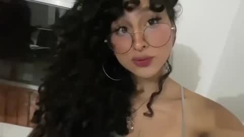 Heka Prudence online show from 12.22.24