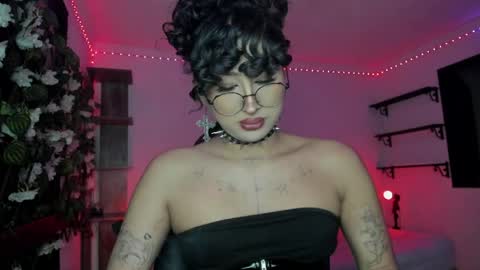 Heka Prudence online show from 04.20.26