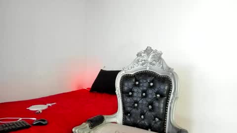 Snapshot of hela_wet chatting on 11.05.25 Hela Independent model online show from 11.05.25