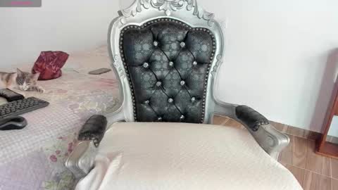 Snapshot of hela_wet chatting on 11.30.25 Hela Independent model online show from 11.30.25